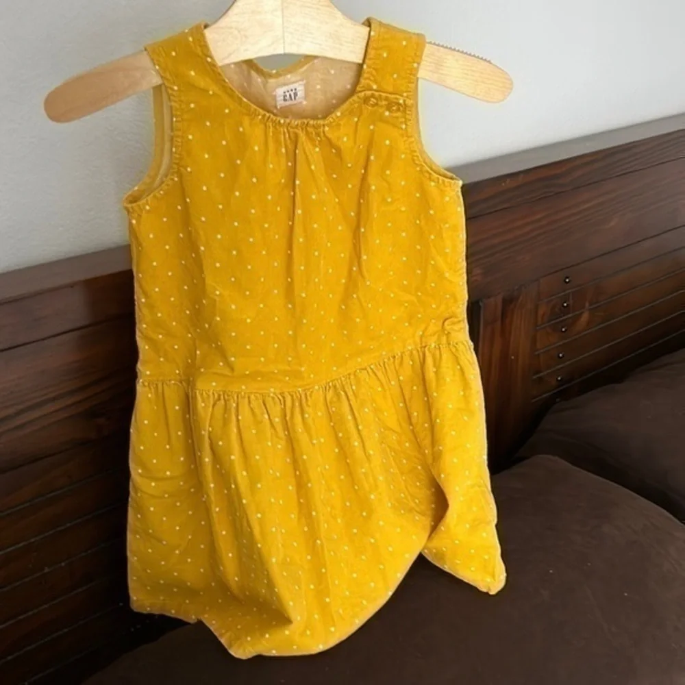 Gap polka dot dress Mustard Color Size 4T